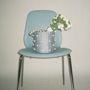 Basket bag with pearls